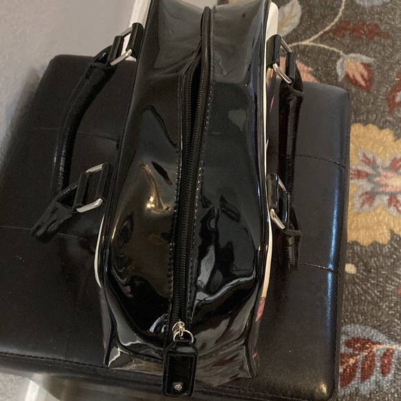 Women’s Rock Rebel walking dead purse - Picture 4 of 7